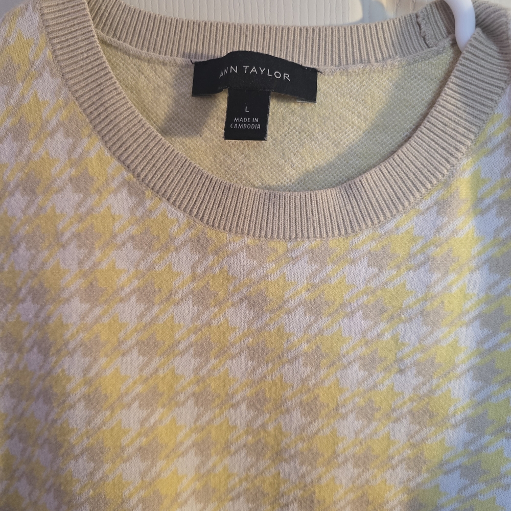 Ann Taylor Yellow and Cream Houndstooth Sweater